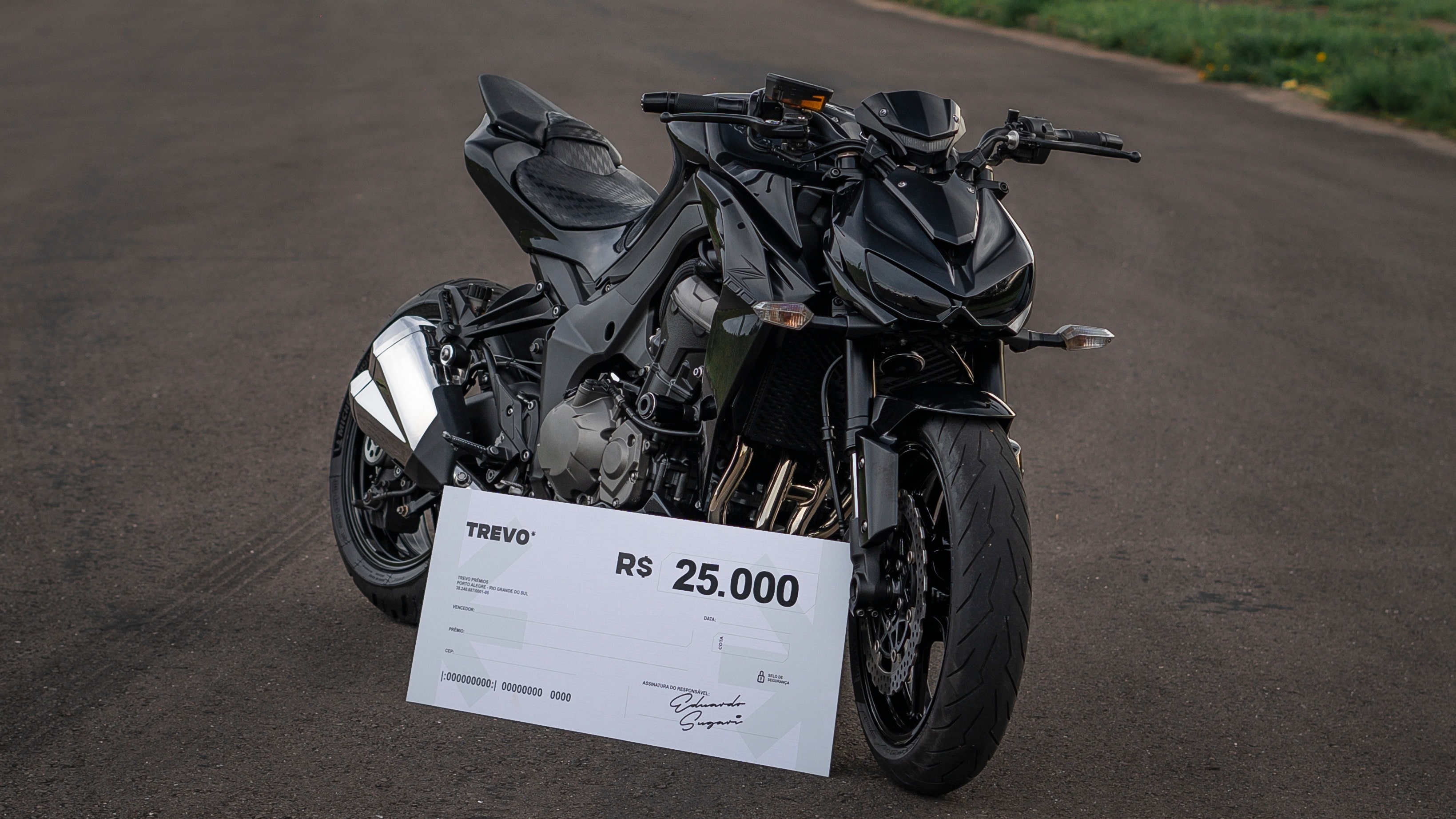 KAWASAKI Z1000 + 25K 